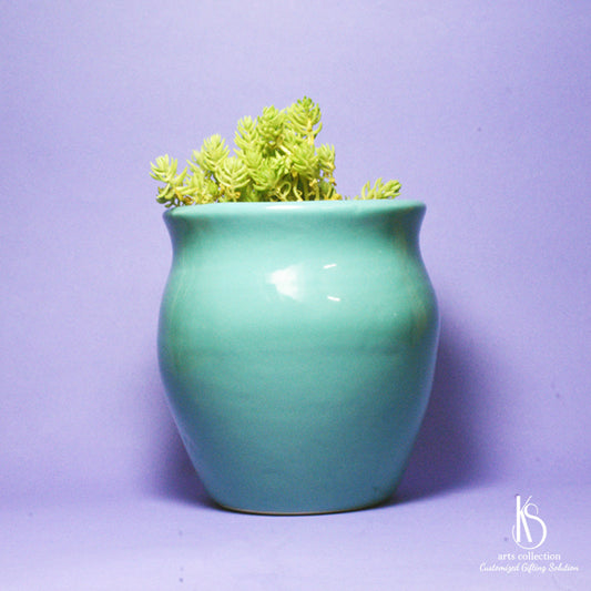 Looking for a unique online gift? Our KS Classic Ceramic Planter is perfect! Personalize it with names or initials for a special touch. Ideal for growing herbs!