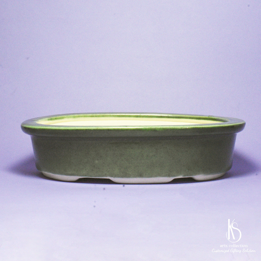 Give the gift of nature with our KS Elegant Oval Ceramic bonsai tray! Best for planter lovers and can be a personalised gift. Available at our online gift shop.