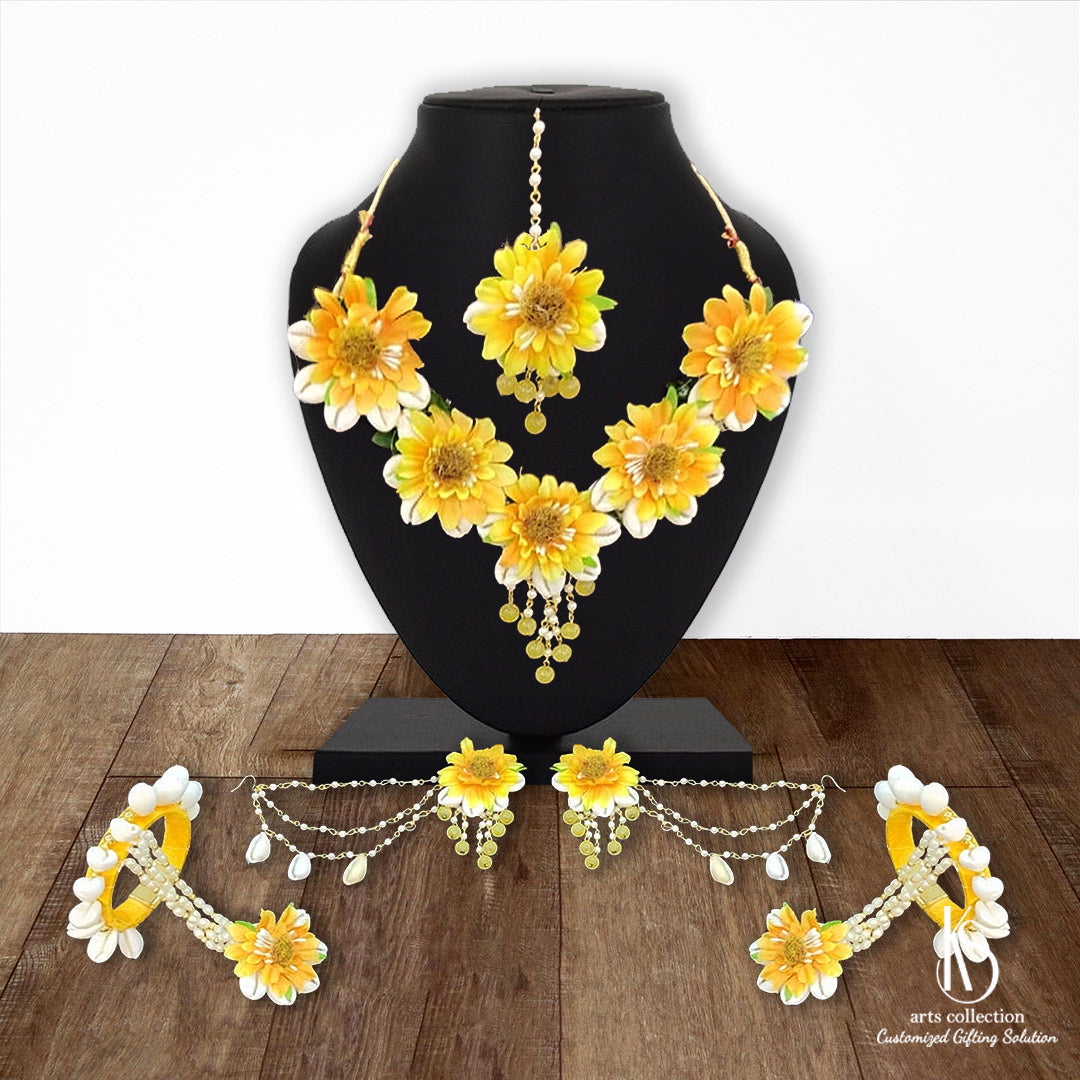 Surprise someone special with a beautiful piece KS Haldi Jewellery. Our online gift shop offers a range of personalised gifts that can be customized just for them.