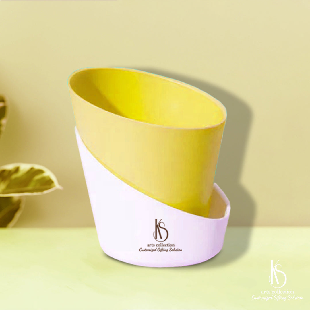 Surprise your loved ones with a personalized touch! Our Lemon Yellow Self-watering Pots are a great choice for a customized gift. Find them at our friendly online gift shop.