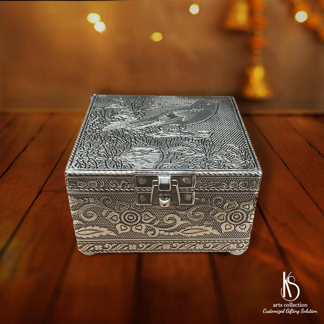 Looking for a unique gift? Check out our KS Sanduk Silver Gift Box on our online gift shop. It's perfect for a Personalised Gift or Customized Gift for someone special.